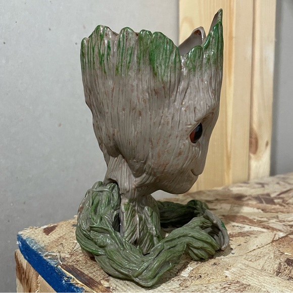 Adorable Baby Groot Tree Man Guardians of The Galaxy Planter or Pen Holder - Picture 5 of 7